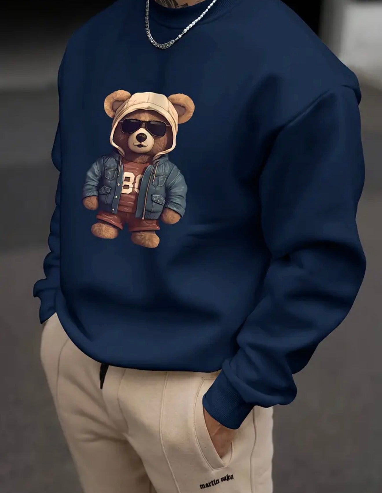 سويتشيرت بير أوفرسايز - Navy Blue